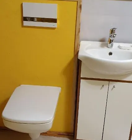 U Lenki ホームステイ